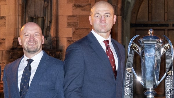 Scotland's head coach Gregor Townsend (2L), England's head coach Steve Borthwick