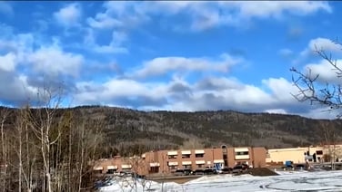 Journalist shows scene outside Canadian school