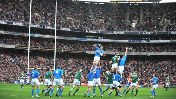 2 February 2008; Denis Leamy, Ireland, fails to take the ball at the back of a lineout against Italy. RBS Six Nations Rugby Championship, Ireland v Italy, Croke Park, Dublin. Picture credit; Brendan Moran / SPORTSFILE *** Local Caption *** 