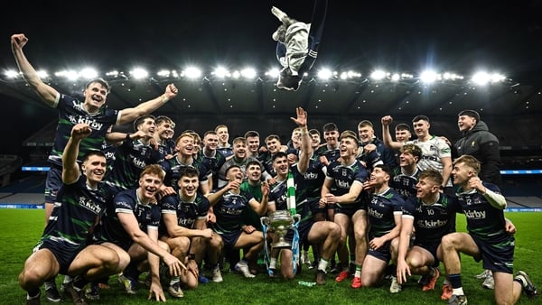 UL players celebrate with the Fitzgibbon Cup