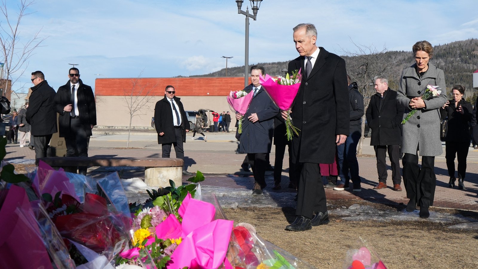 Canada PM visits memorial for mass shooting victims
