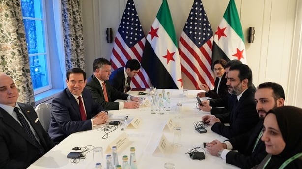 People meet at a table 