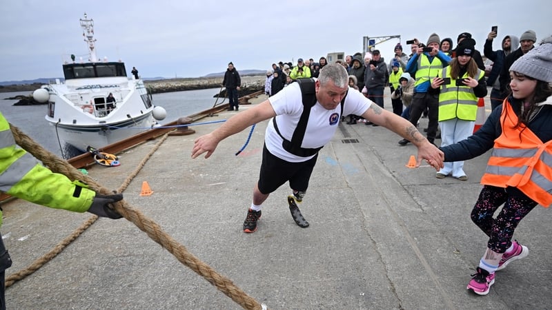 Paralympian and Amputee Shane Mc Loughlin successfully pulled the 120 Tonne Aran Island Ferries’ vessel, Saoirse na Farraige