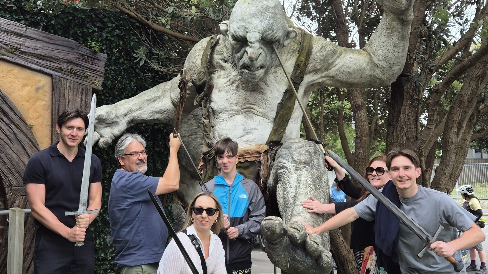 Review: A trip to New Zeland with Lord of the Ring mega fans