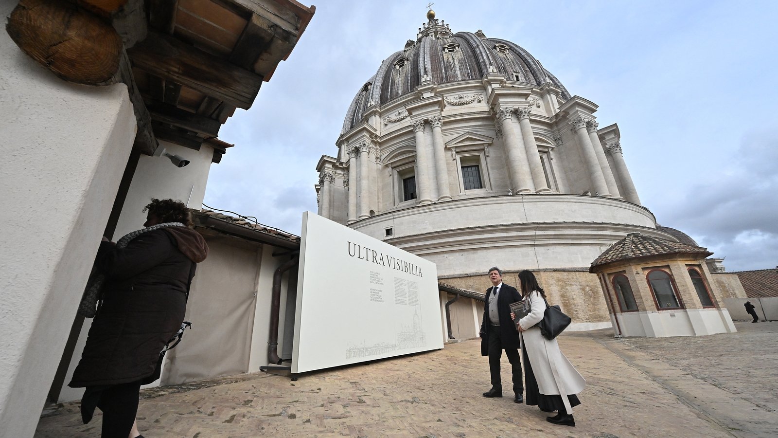 St Peter's Basilica mass translations for 400th birthday