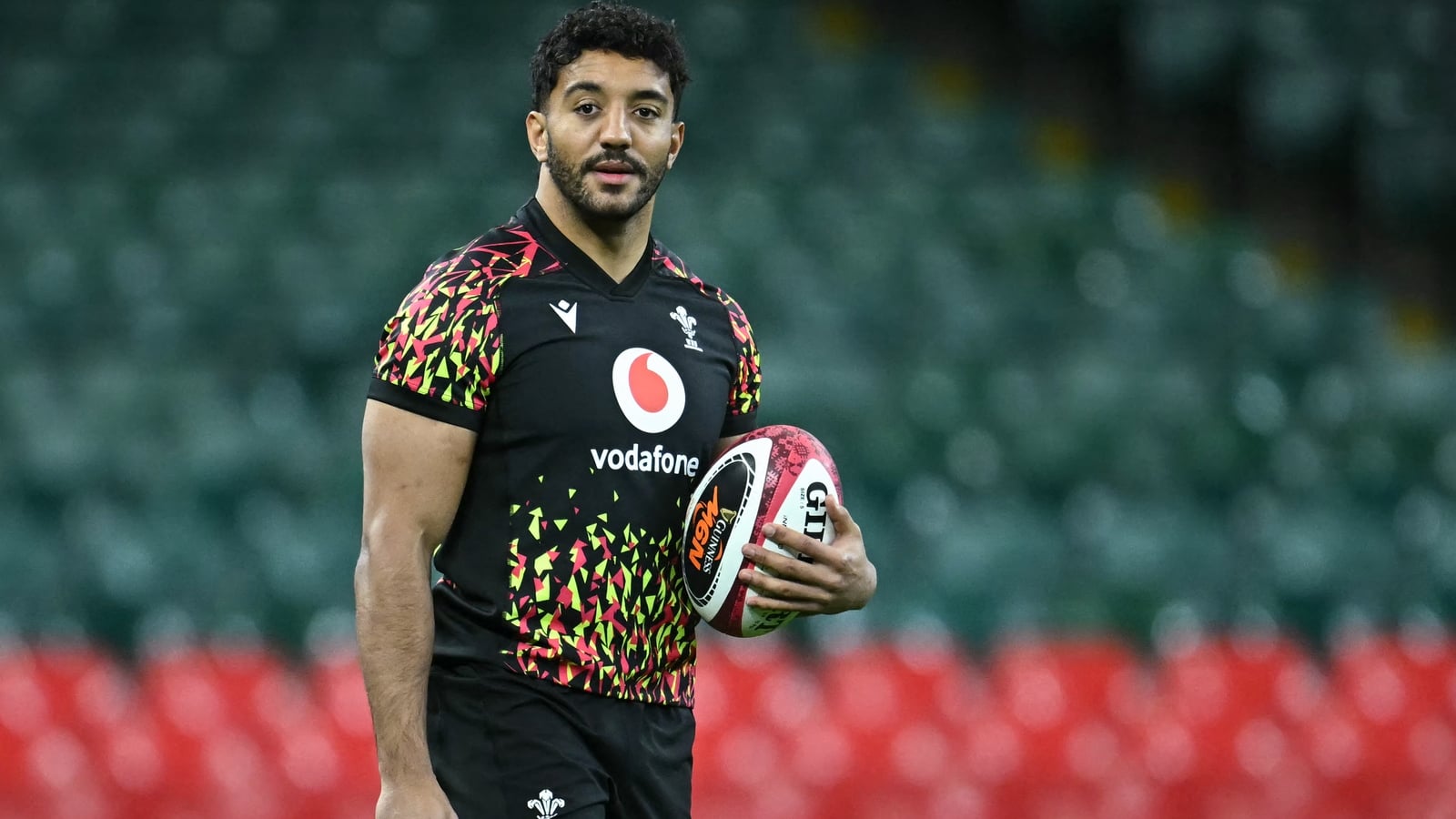 Wales hand debut to winger Hamer-Webb for Scotland game