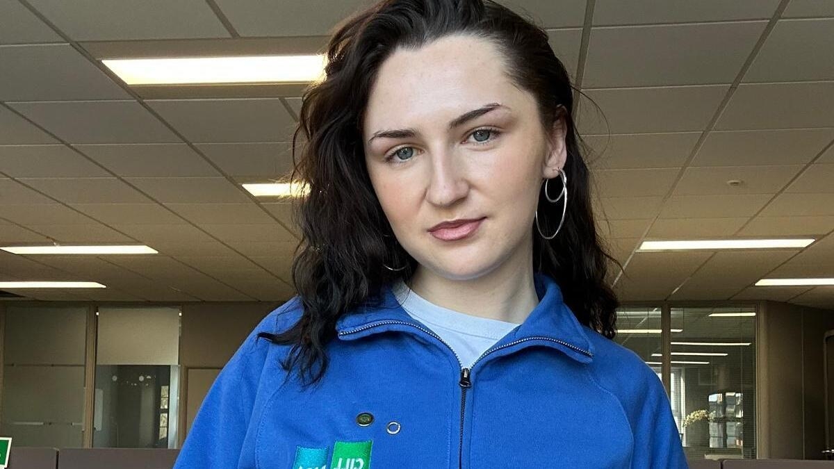 Fia Ní Chíosóig, Cill Dara le Gaeilge. 