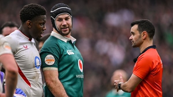 21 February 2026; Referee Pierre Brousset with Ireland captain Caelan Doris and England captain Maro Itoje during the Guinness 6 Nations Rugby Championship match between England and Ireland at the Allianz Stadium in Twickenham, England. Photo by Ramsey Ca