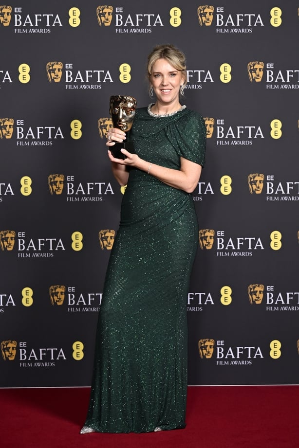 LONDON, ENGLAND - FEBRUARY 22: Lauren Evans with the Casting Award for 'I Swear' during the EE BAFTA Film Awards 2026 at The Royal Festival Hall on February 22, 2026 in London, England. (Photo by Gareth Cattermole/Getty Images)