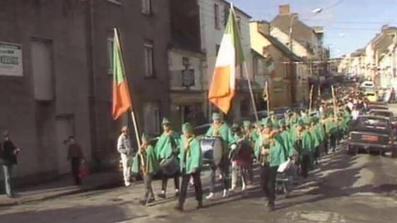Mórshiúl Na mBunscoileanna, Daingean Uí Chúis (1987)