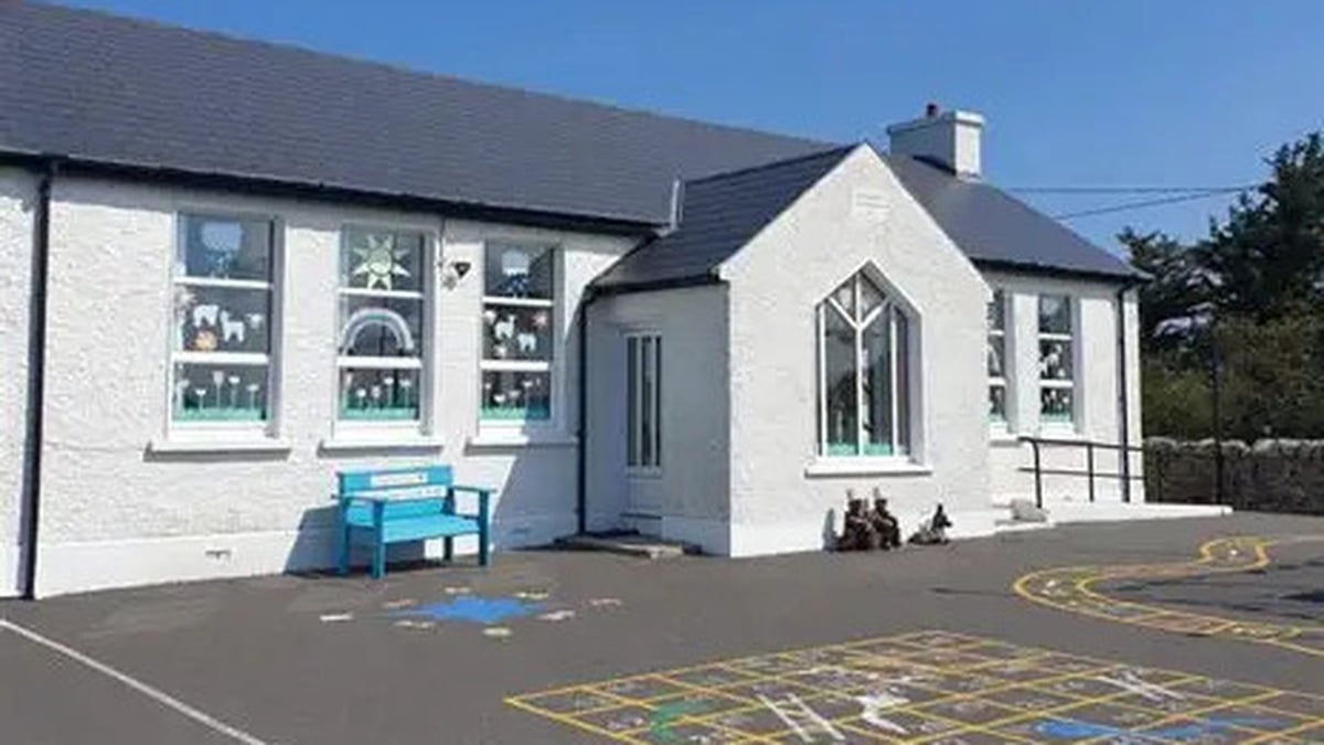 Annemarie Uí hIcí, Príomhoide Scoil an Aingeal Choimeádaí ar an Chéideadh.