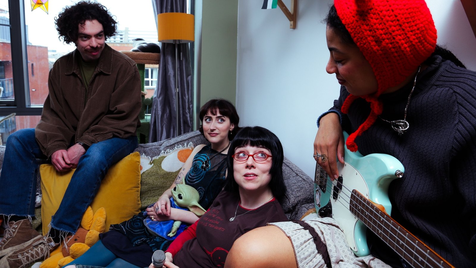 Behind the music - Delivery Service