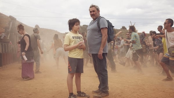 (L-R) Bruno Núñez Arjona as Esteban and Sergi López as Luis in the desert in Sirāt Photo: Quim Vives