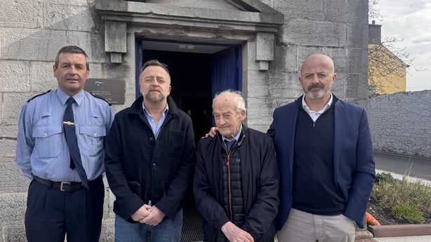  Investigating Garda Tom Duane, with Emmet and Keith O'Callaghan and their father John at the inquest