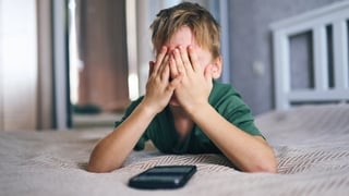 Helping kids understand upsetting news stories