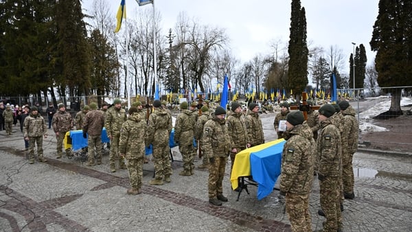 Soldiers, citizens and relatives of Ukrainian soldiers at a funeral