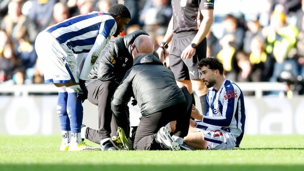 OXFORD, ENGLAND - FEBRUARY 28: Mikey Johnston of West Bromwich Albion is treated on the pitch for injury before he is substituted during the Sky Bet Championship match between Oxford United and West Bromwich Albion at Kassam Stadium on February 28, 2026 i