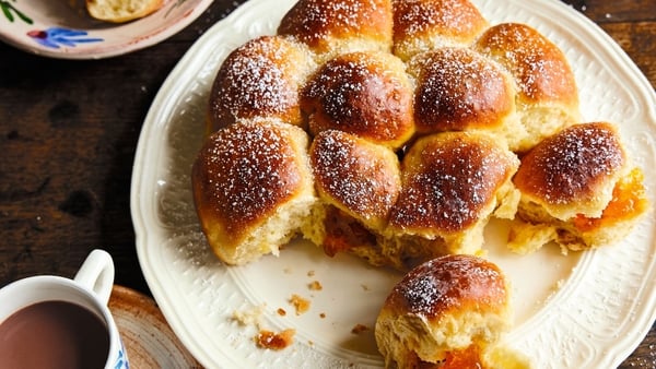 A plate of brioche rolls