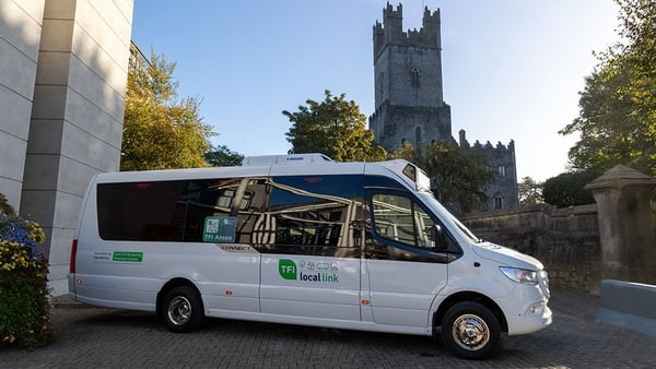 Picture of a mini bus service called TFI Anseo