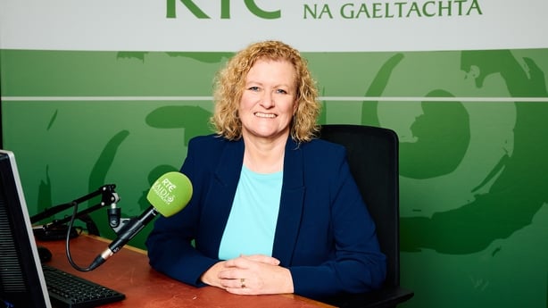 Máirín Ní Ghadhra