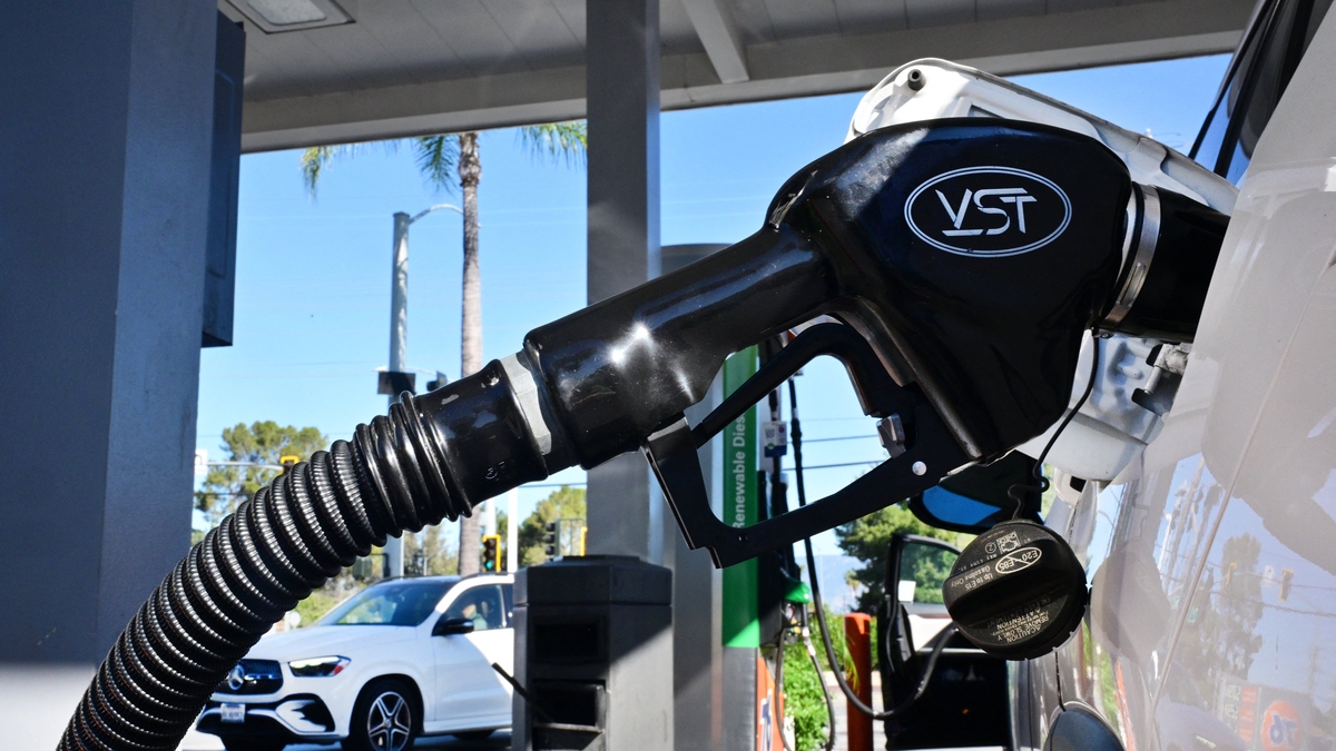 Oil prices surge more than 25%