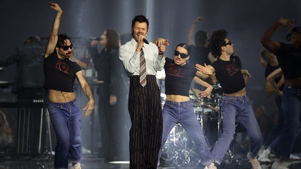 UK singer performs at BRITS