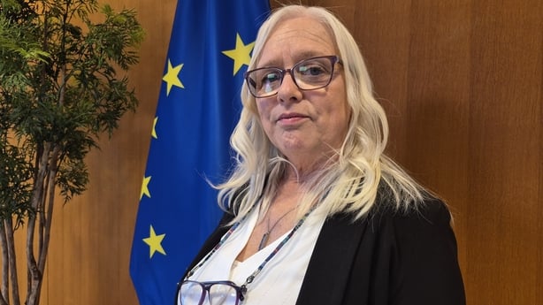 Jackie Fox, Nicole Fox's mother in Europe