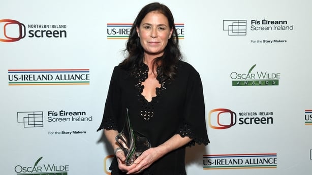 Honoree Maura Tierney attends the US-Ireland Alliance's 20th annual Oscar Wilde Awards 