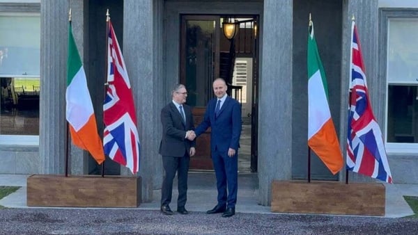 Taoiseach Micheál Martin (L) greeting British Prime Minister Keir Starmer at Fota House in East Cork RTÉ