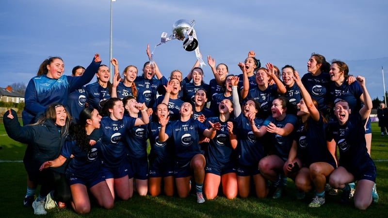 14 March 2026; TU Dublin captain Angela McGuigan, centre, lifts the trophy with team-mates following the 2026 AIG O’Connor Cup Final between DCU Dóchas Éireann and TU Dublin at DCU St Clare’s, Dublin. The 2026 AIG Ladies HEC Finals are being hosted by DCU