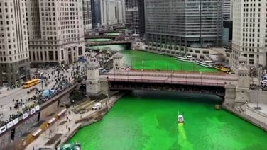 Chicago River dyed green for St Patrick’s Day