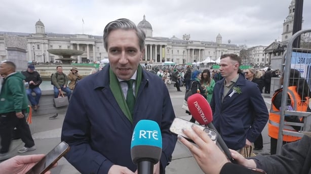 Tánaiste Simon Harris speaking to the media in London