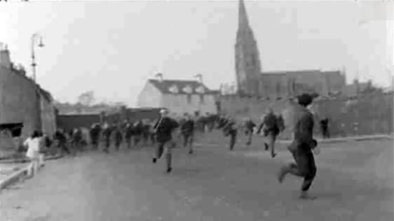 Clash between British troops and youths in Derry in 1971.