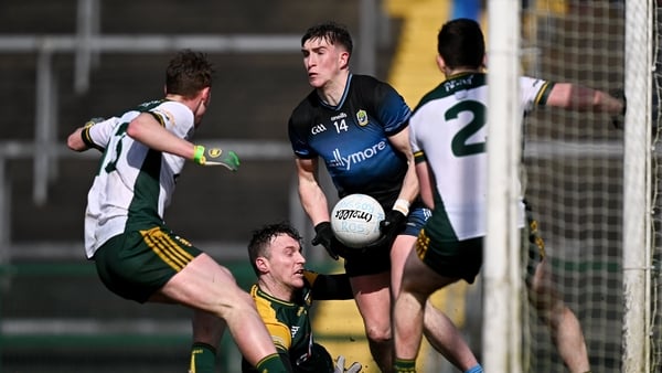 15 March 2026; Daire Cregg of Roscommon in action against Donegal players Brendan McCole, left, goalkeeper Gavin Mulreany, and Eoghan Bán Gallagher during the Allianz Football League Division 1 match between Roscommon and Donegal at King & Moffatt Dr Hyde