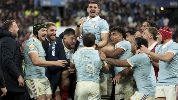 PARIS, FRANCE - MARCH 14: Thomas Ramos of France celebrates with teammates scoring his last penalty goal giving the victory to France during the Guinness Six Nations 2026 rugby match between France and England at Stade de France on March 14, 2026 in Saint-Denis near Paris, France. (Photo by Jean Cat