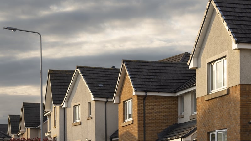 €389,986 an meánphraghas a bhí ar áras cónaithe go náisiúnta mí Eanáir seo caite