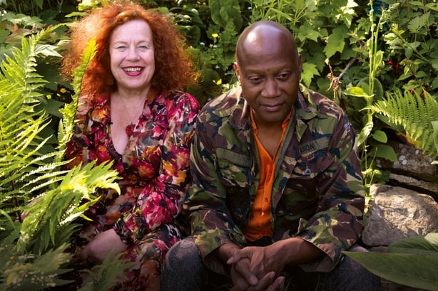 Sisterhood2_Sarah_Tony_Garden_Credit Sara Leigh Lewis_RGB_300dpi