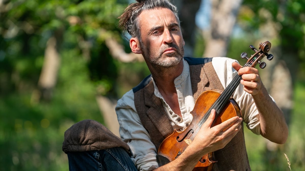 Aindreas de Staic: Backpacking, Busking and Battling Booze 