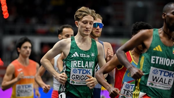 21 March 2026; Nick Griggs of Ireland, centre, competes in the men's 3000m final during day two of the World Athletics Indoor Championships at Kujawsko-Pomorska Arena in Torun, Poland. Photo by Sam Barnes/Sportsfile