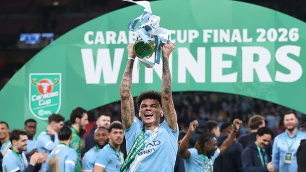 LONDON, ENGLAND - MARCH 22: Manchester City's Nico O'Reilly with the trophy during the Carabao Cup Final match Arsenal and between Manchester City at Wembley Stadium on March 22, 2026 in London, England. (Photo by Rob Newell - CameraSport via Getty Images)