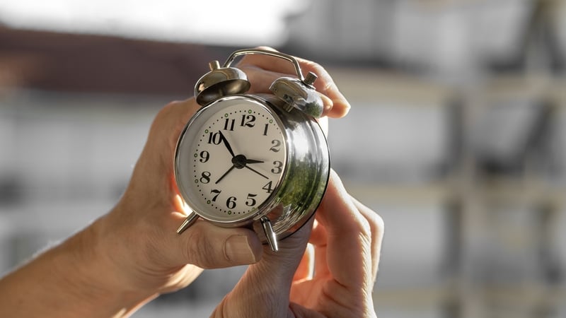 changing the time on clockk