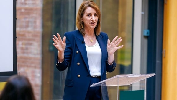 Katie Hannon speaking to students in University of Limerick