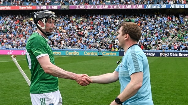 21 June 2025; Dublin manager Niall Ó Ceallacháin shakes hands with Declan Hannon of Limerick after the GAA Hurling All-Ireland Senior Championship quarter-final match between Dublin and Limerick at Croke Park in Dublin. Photo by Daire Brennan/Sportsfile