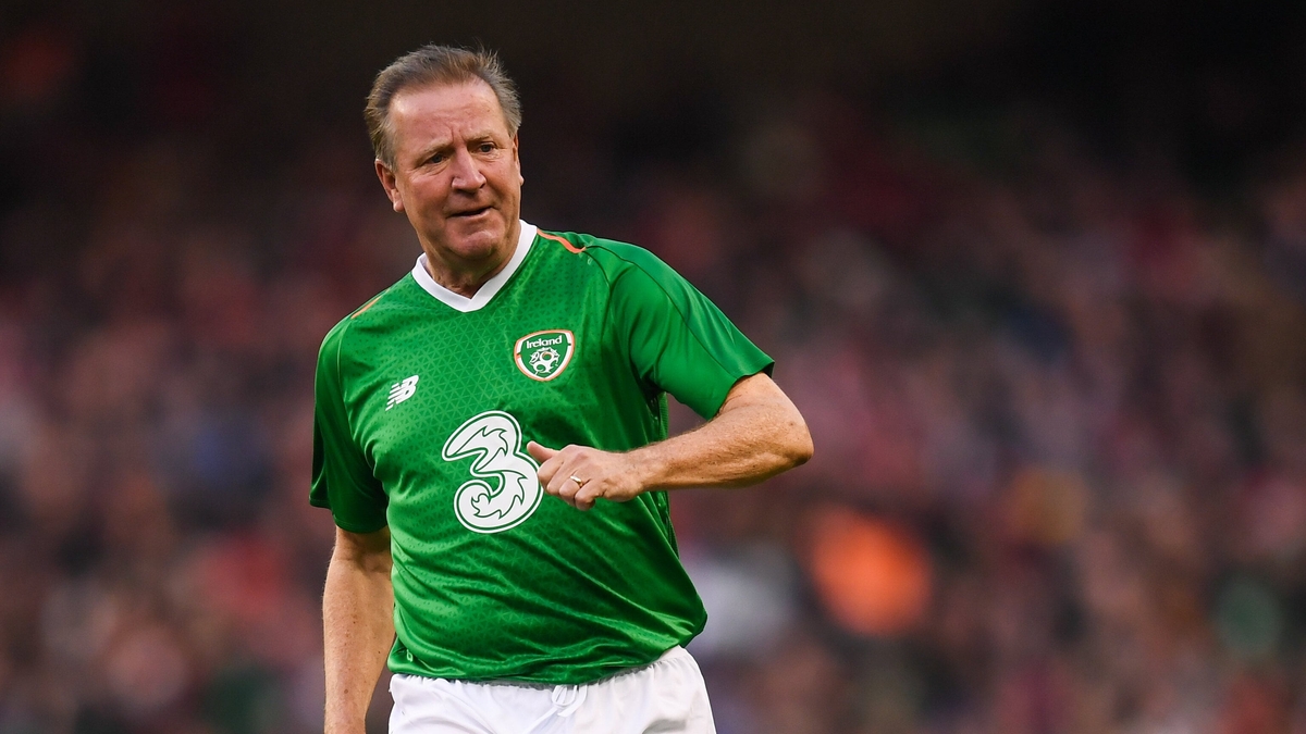 8.35am Sports News - Ronnie Whelan interview