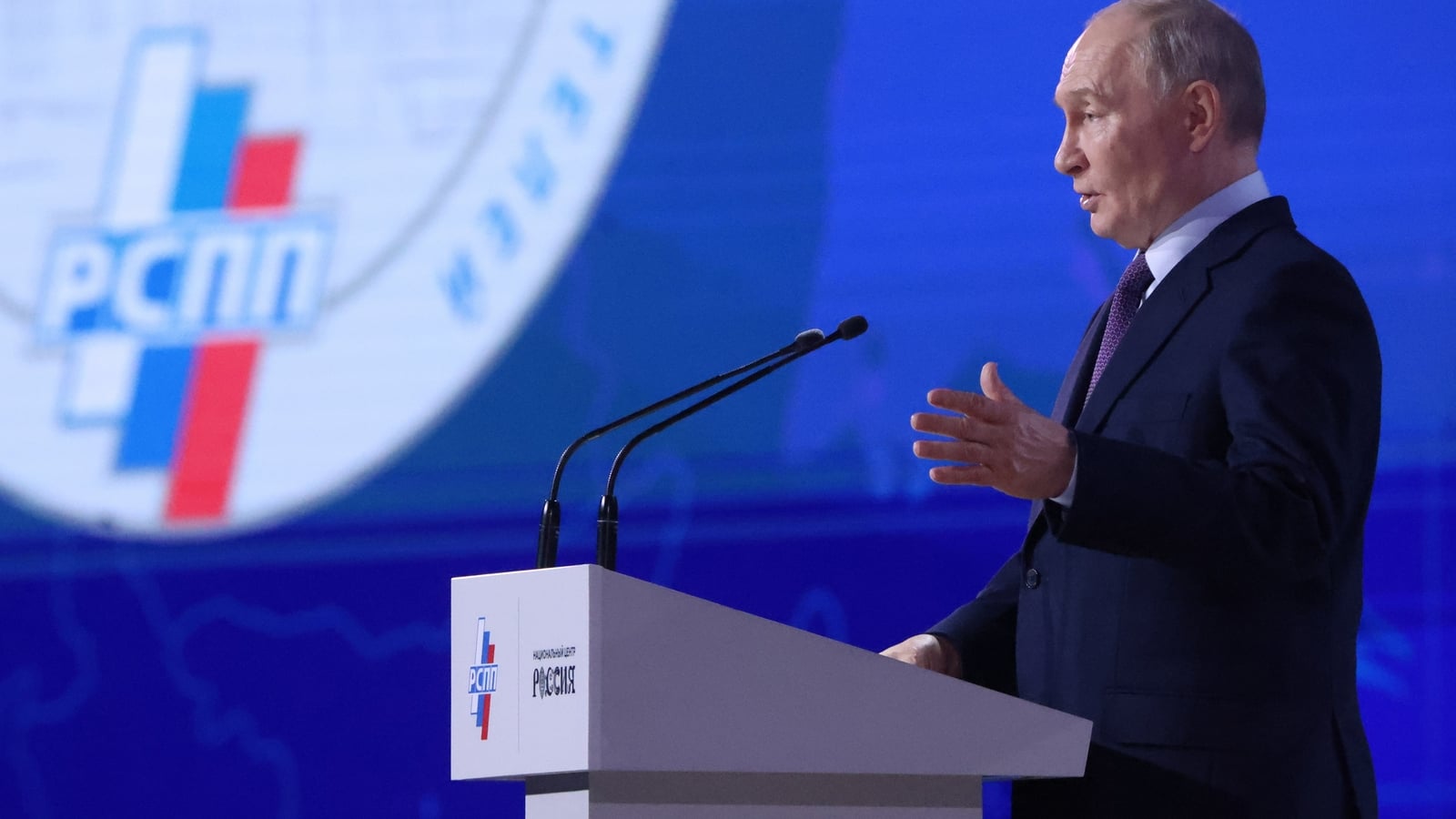 Kremlin denies Putin asked businessmen to fund war effort