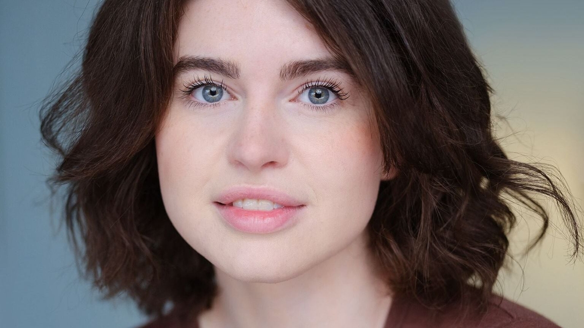 Nóra Ní Anluain Fay, damhsóir. 