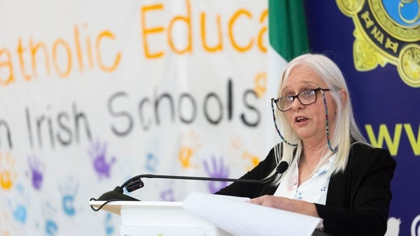 Photo shows Jackie Fox speaking to school students (not pictured) at an event in Dublin