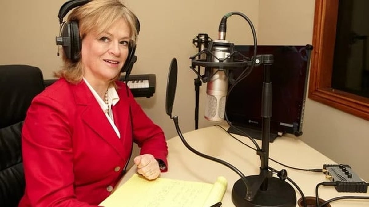 Saucy Mistress Boldface | The Lyric Feature