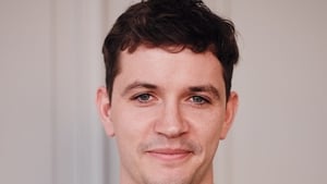 Fealsúnacht agus filíocht d'fhear óg sa Fhrainc show image