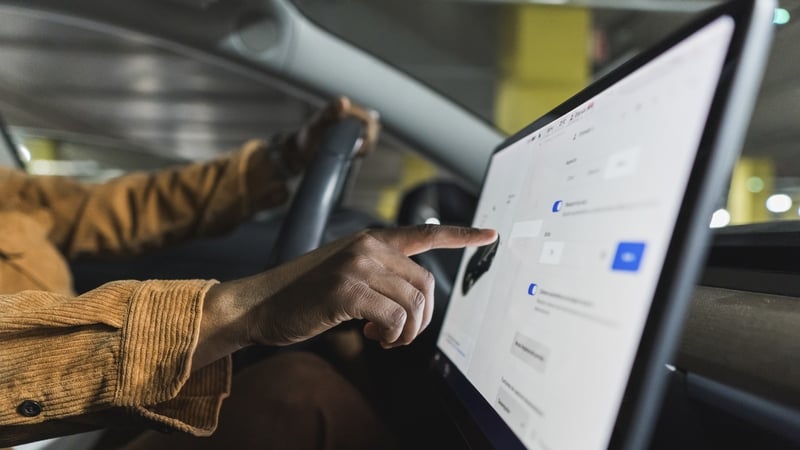 touch screen navigation in car